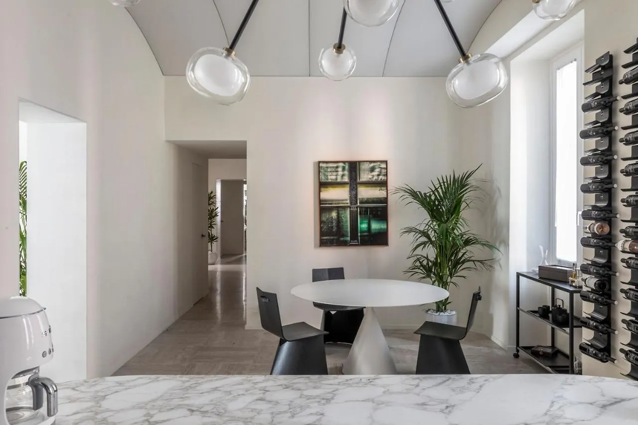 Le Case Di Andrea - Luxe Rome Apartment Italy